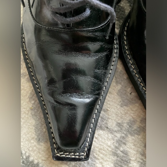 Robert Clergerie Black coated leather tapered toe lace up with geometric heel - Picture 11 of 14